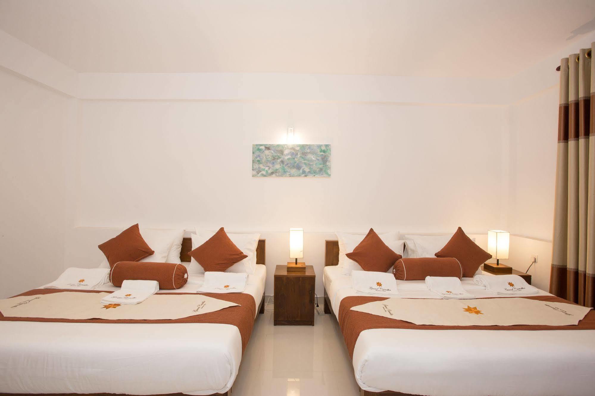 Grand Camellia Hotel Нувара-Елія Екстер'єр фото